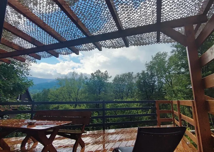 Izerski Domek W Gorach Z Tarasem